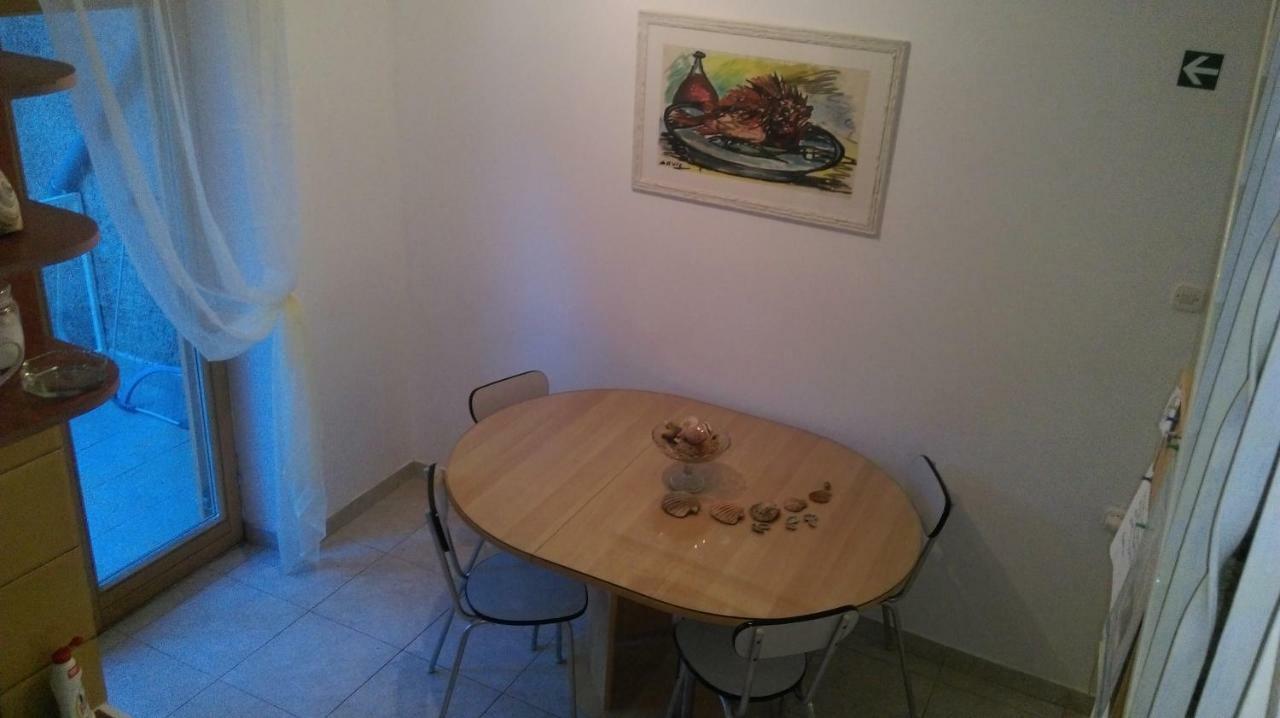 Apartman Restovic Bol Eksteriør bilde